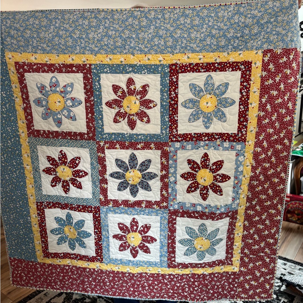 Beautiful handmade vintage style children’s quilt